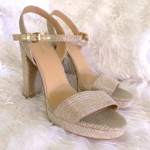 Michael Kors Pale Gold Metallic Shimmer Ankle Strap Block Heeled Sandals Pumps - Picture 6 of 16